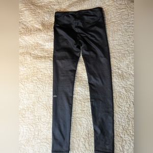 Alo airbrush legging in black glossy small